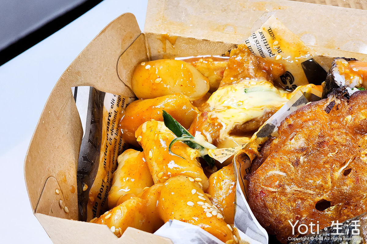 [花蓮食記] 韓粿蔬食 | 蛋奶素布帳馬車拼盤，韓式小吃都在這