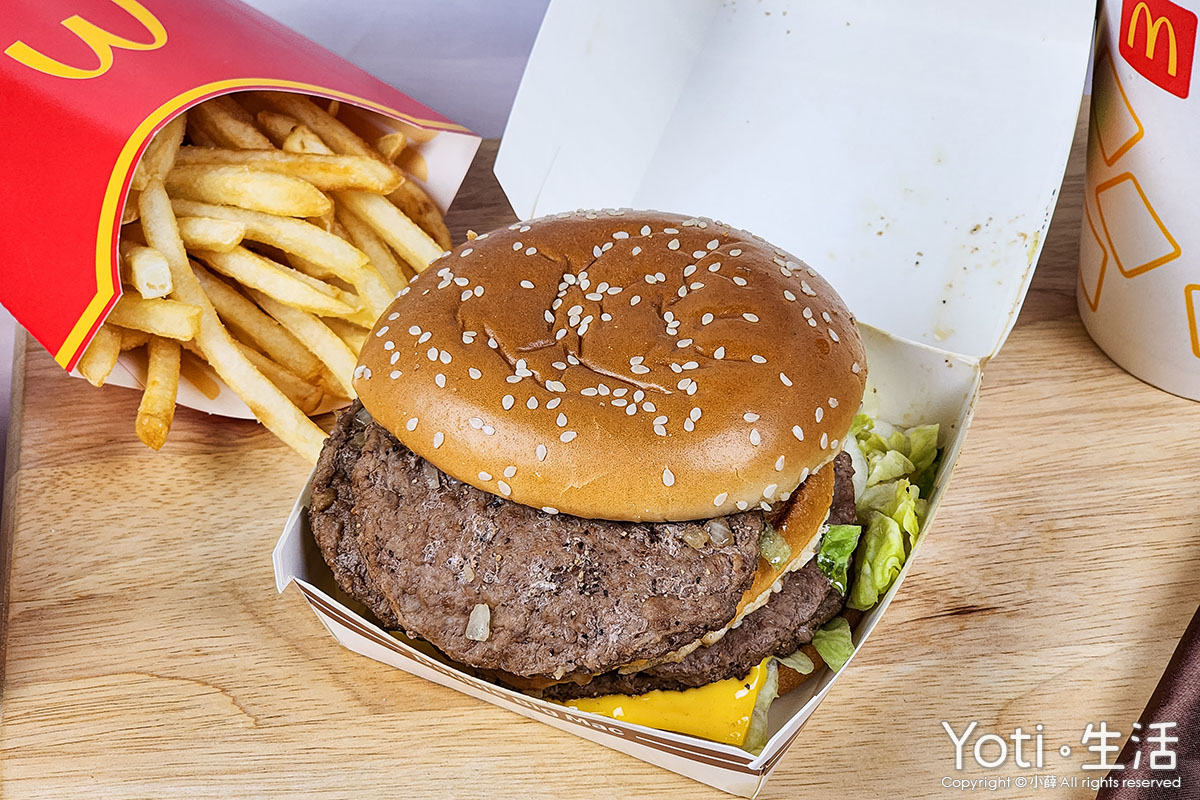 [麥當勞] 無敵大麥克 | 期間限定、15層巨無霸漢堡、肉量加倍！