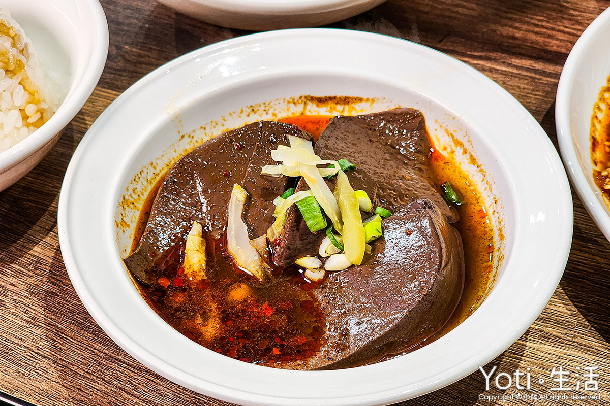 [花蓮食記] 阿德師烏骨雞健康廚房 | 補起來！藥膳養生鍋暖到心